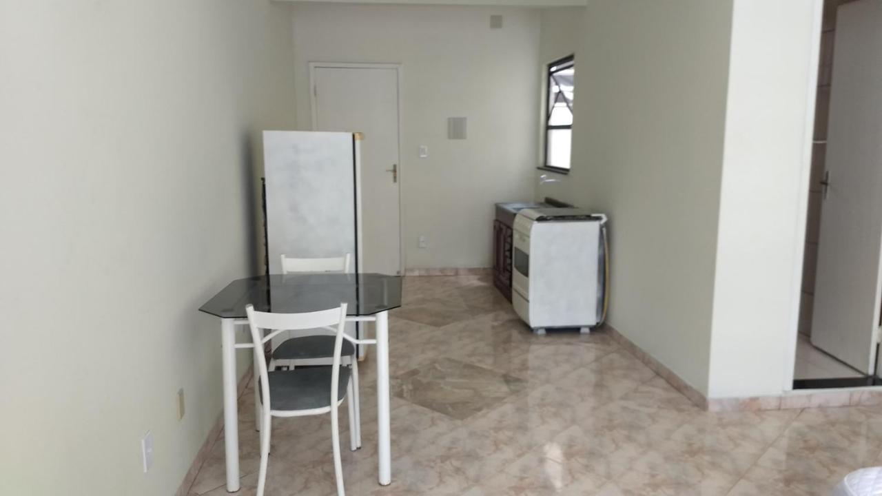 Guest house Suites Cabo Frio *